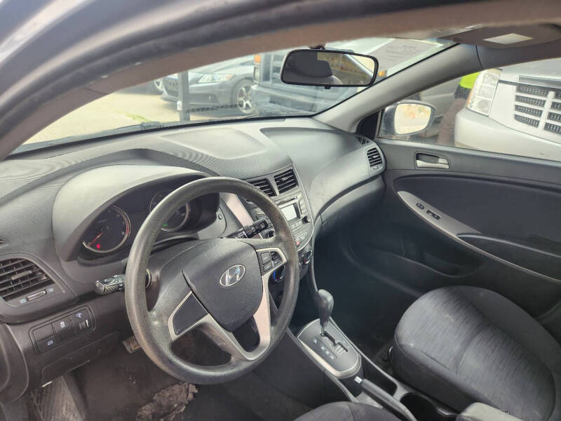 2016 Hyundai Accent SE