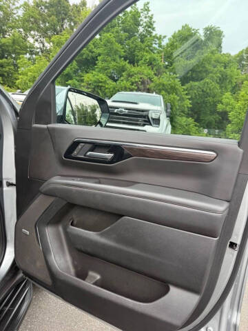 2025 Chevrolet Suburban Premier