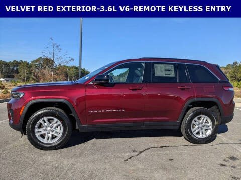 2025 Jeep Grand Cherokee Laredo