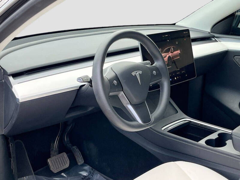 2025 Tesla Model Y Long Range