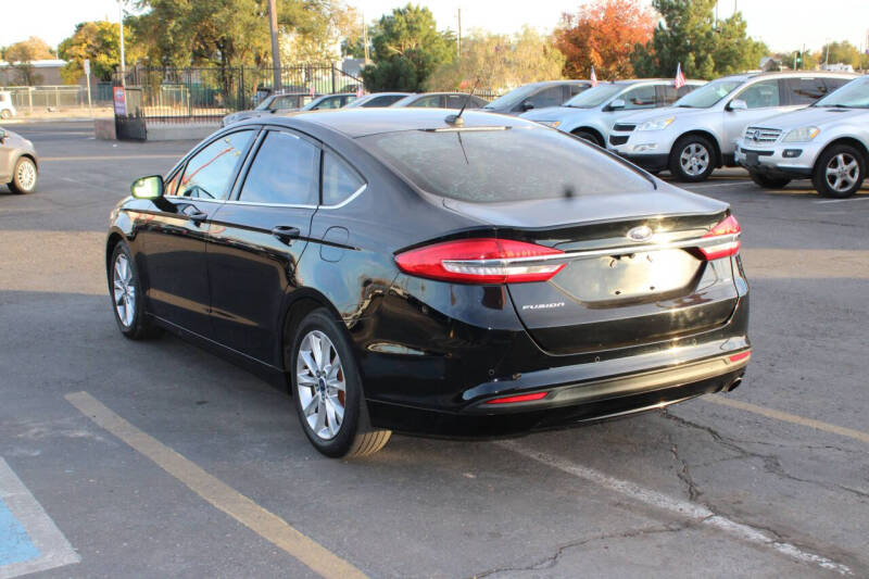 2017 Ford Fusion SE