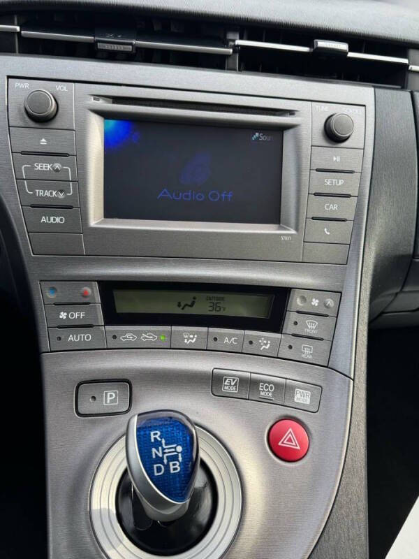 2013 Toyota Prius Four