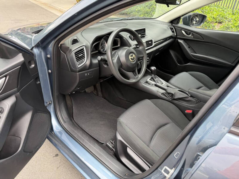 2014 Mazda MAZDA3 i SV