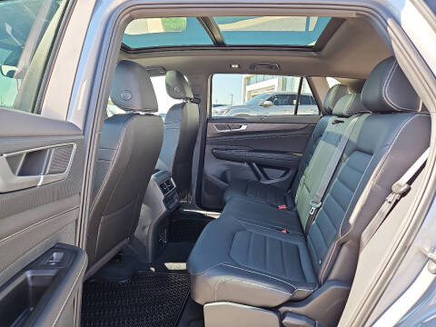 2026 Volkswagen Atlas Cross Sport SEL R-Line Black 4Motion