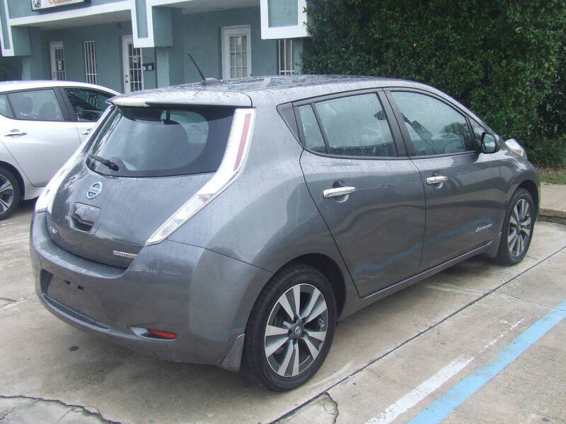 2016 Nissan LEAF SV