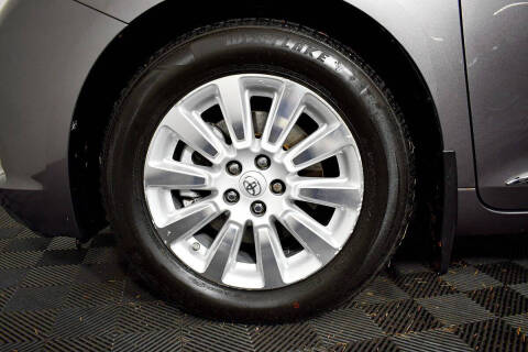 2014 Toyota Sienna XLE 7-Passenger