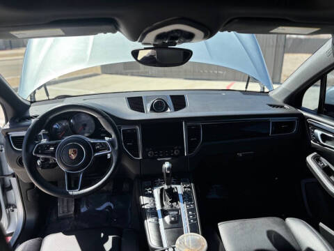 2018 Porsche Macan S