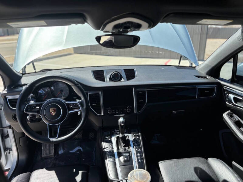 2018 Porsche Macan S