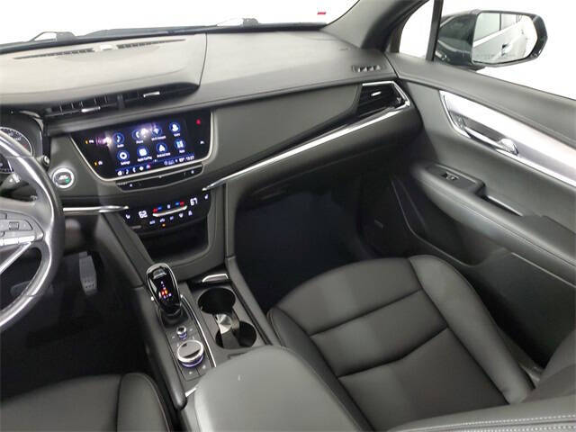 2022 Cadillac XT6 Luxury