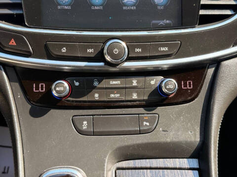 2017 Buick LaCrosse Essence