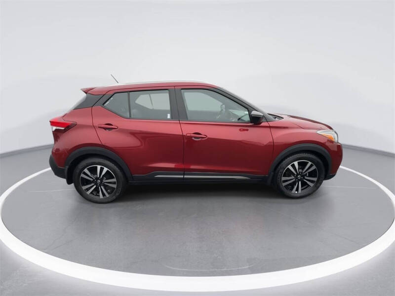 2020 Nissan Kicks SR