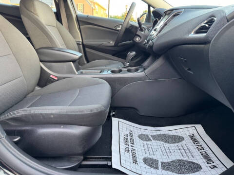 2017 Chevrolet Cruze LT Auto