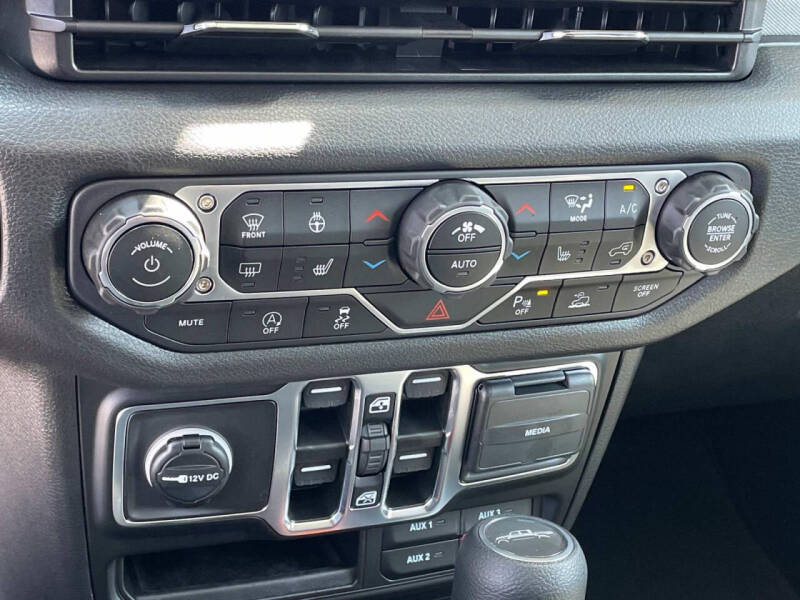 2025 Jeep Gladiator Sport S