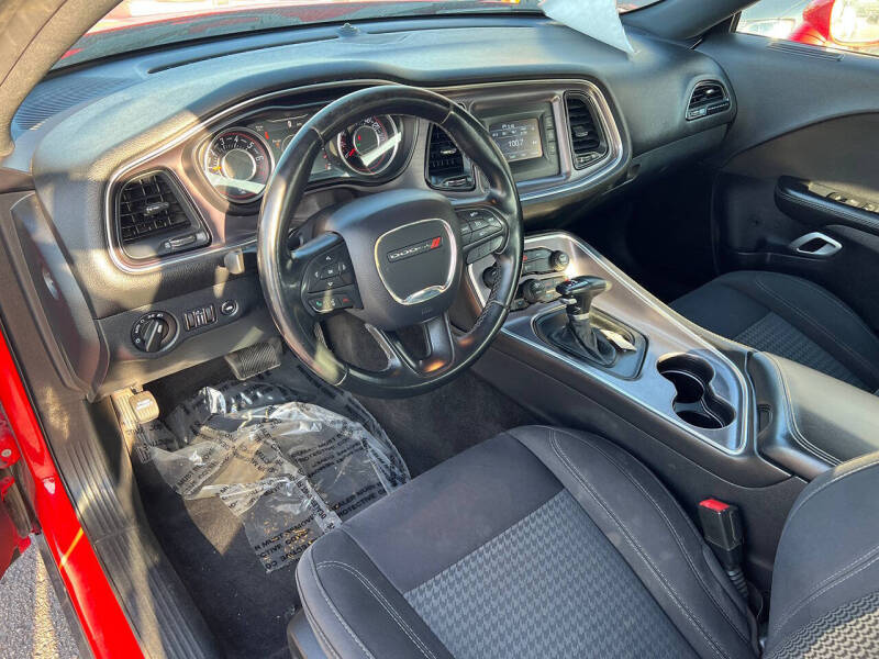 2015 Dodge Challenger SXT