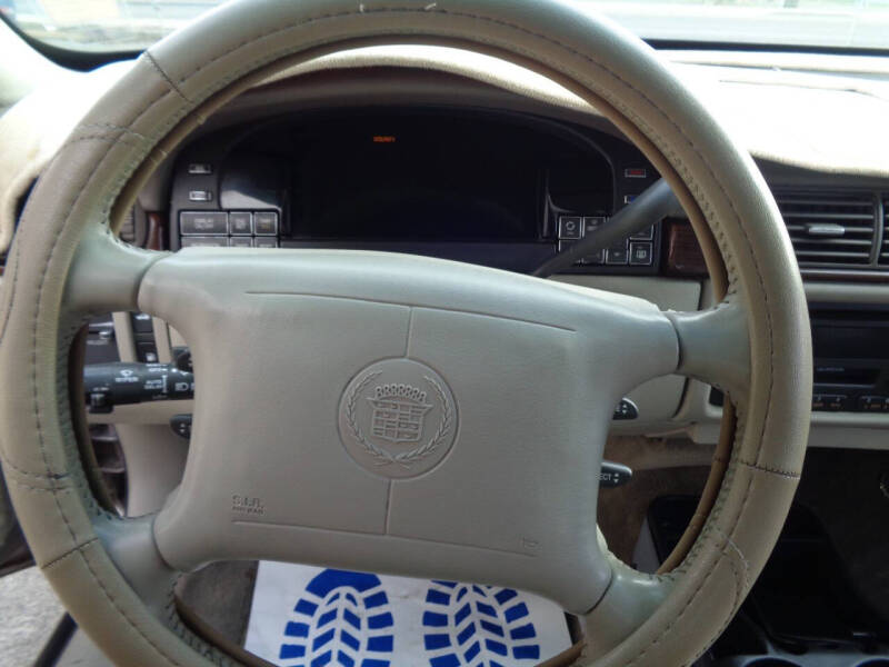 1999 Cadillac DeVille D'elegance