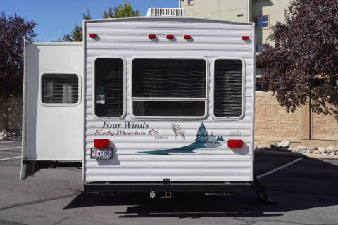 2004 Four Winns Rocky Mountain Elk