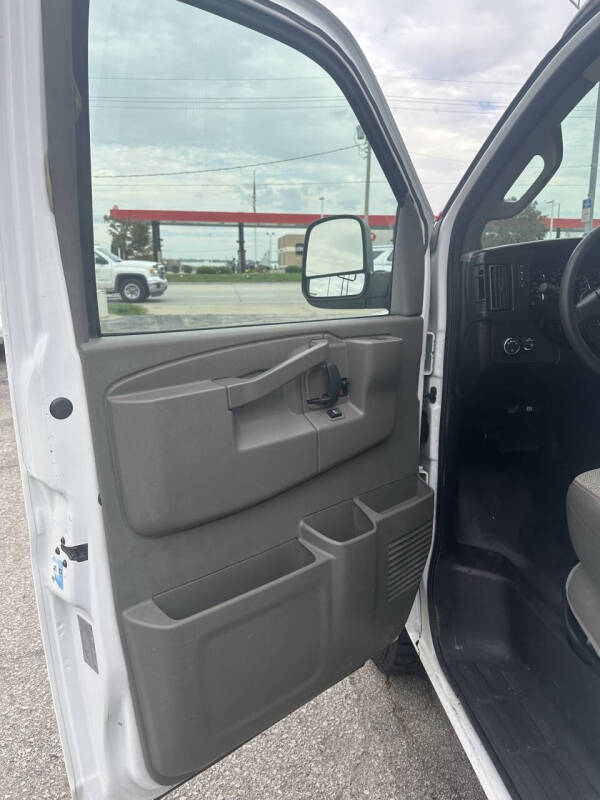 2017 Chevrolet Express 2500