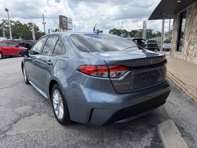 2022 Toyota Corolla LE