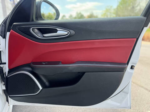 2018 Alfa Romeo Giulia Sport