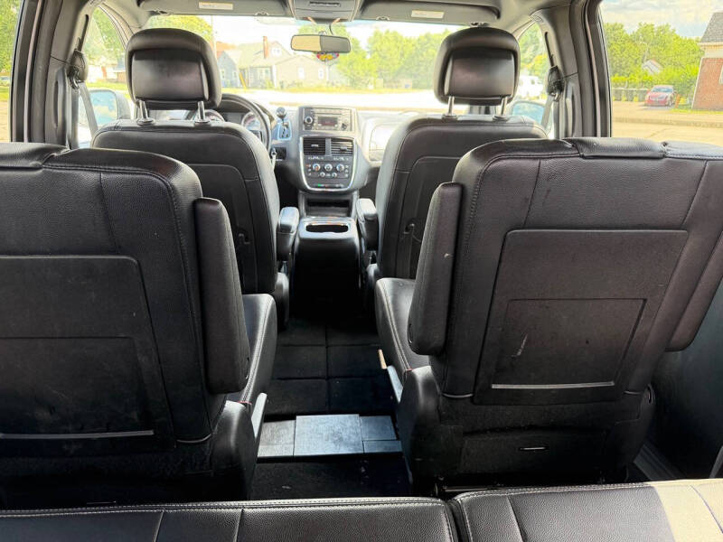 2016 Dodge Grand Caravan SXT Plus