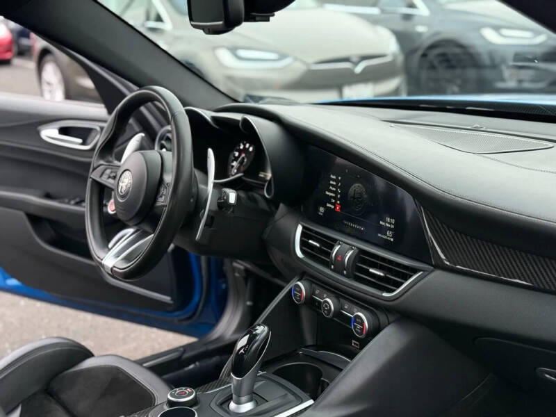 2018 Alfa Romeo Giulia Quadrifoglio