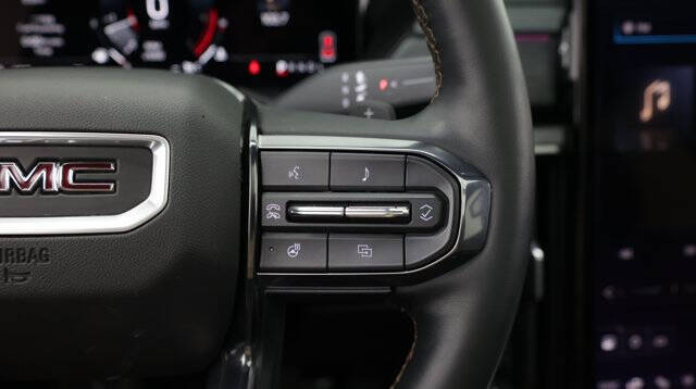 2025 GMC Acadia AT4