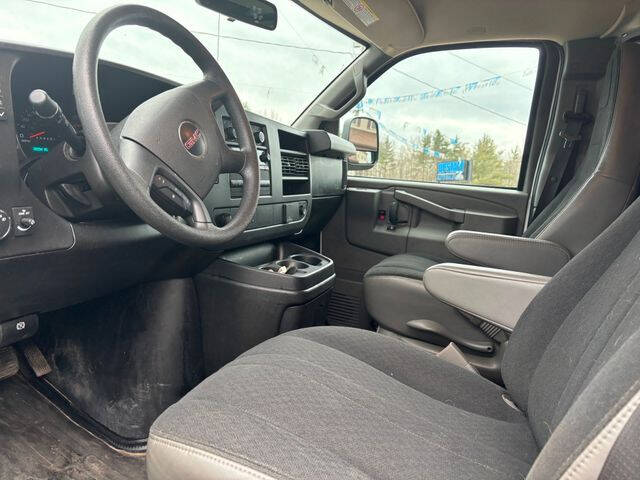 2022 GMC Savana 2500