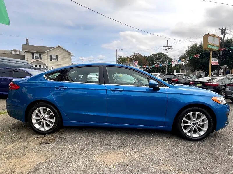 2020 Ford Fusion SE