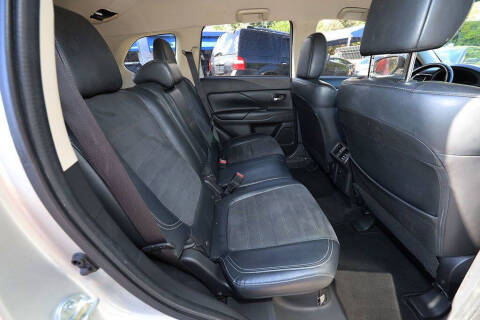 2019 Mitsubishi Outlander SE