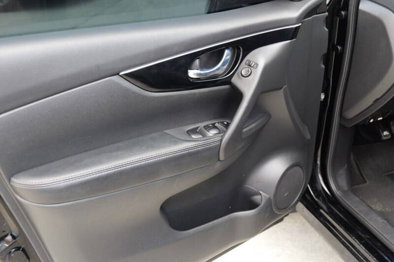 2017 Nissan Rogue Sport SL