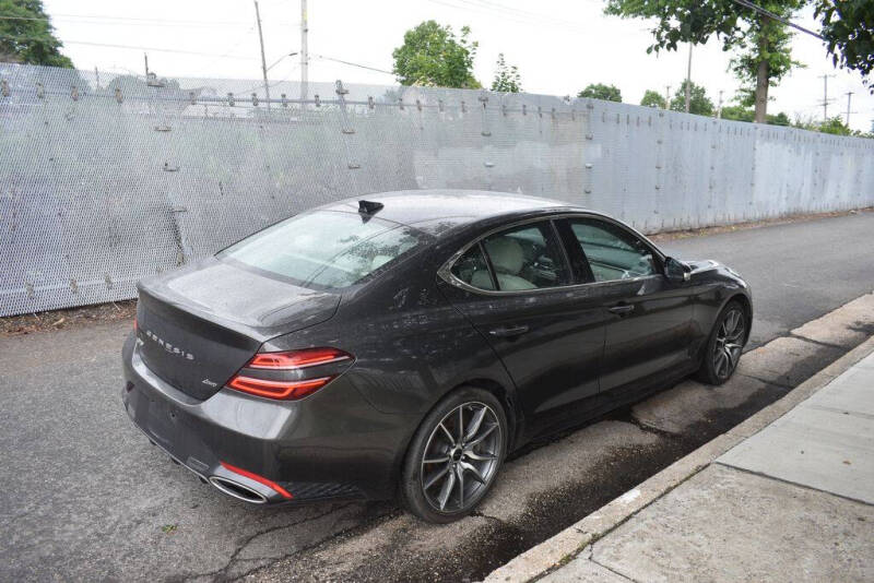 2025 Genesis G70