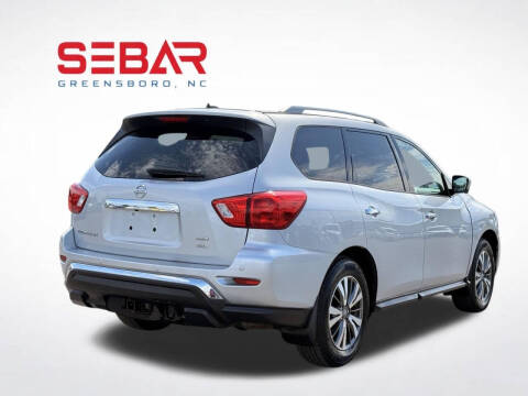 2017 Nissan Pathfinder SL