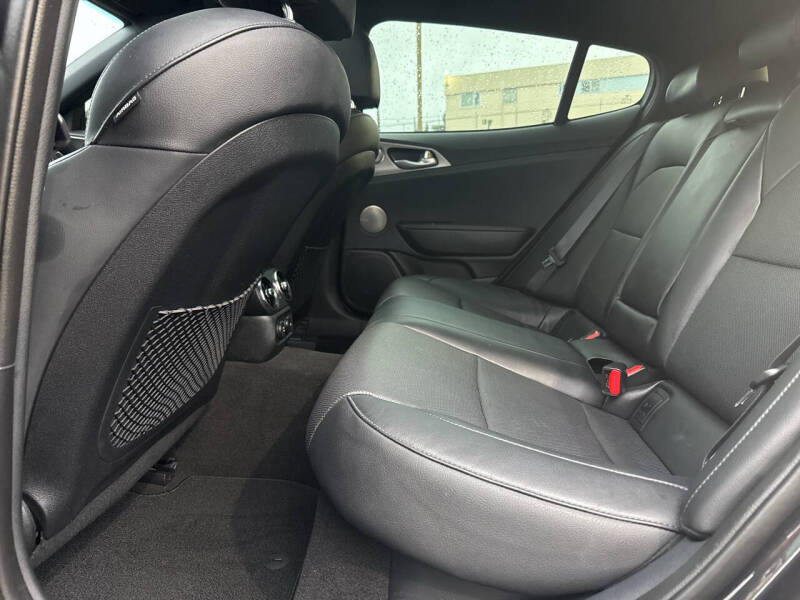 2019 Kia Stinger GT1