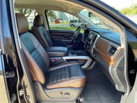 2017 Nissan Titan Platinum Reserve