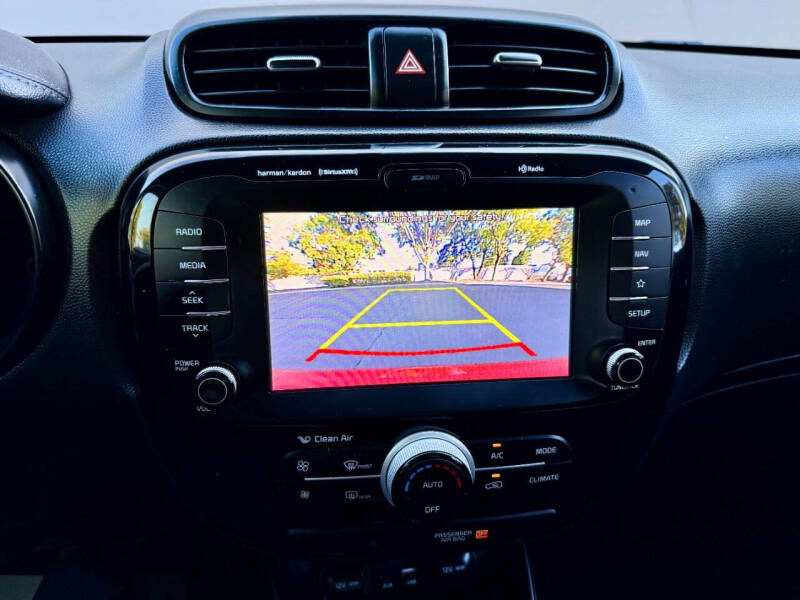 2019 Kia Soul +