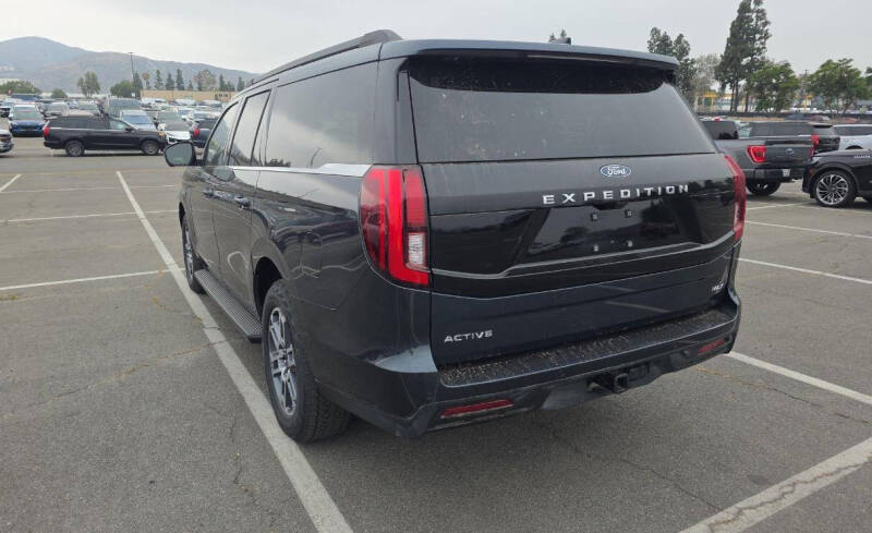 2025 Ford Expedition MAX Active