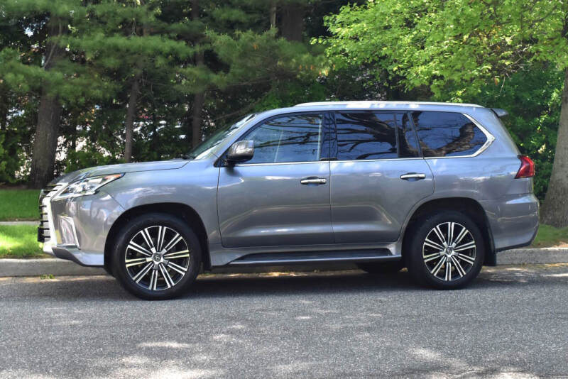 2018 Lexus LX 570 Three-Row