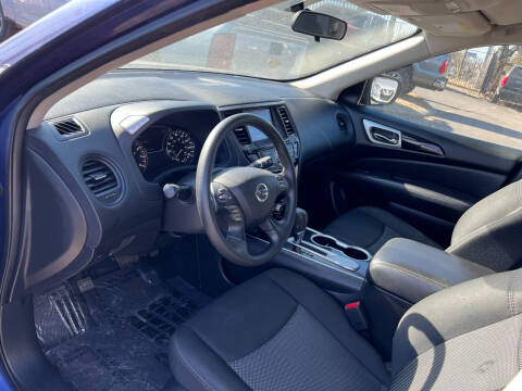2020 Nissan Pathfinder S