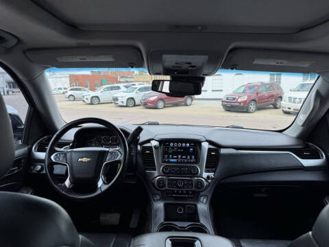2017 Chevrolet Suburban LT
