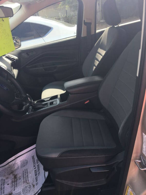 2017 Ford Escape S