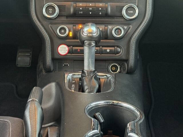 2017 Ford Mustang V6