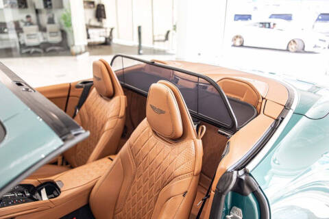 2025 Aston Martin DB12 Volante