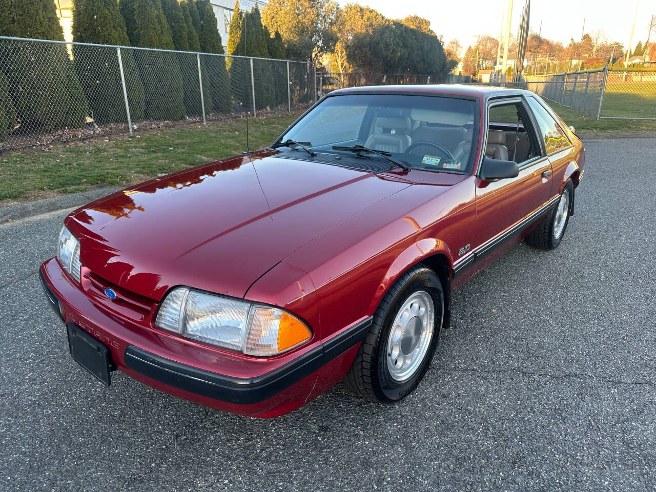 1990 Ford Mustang 11
