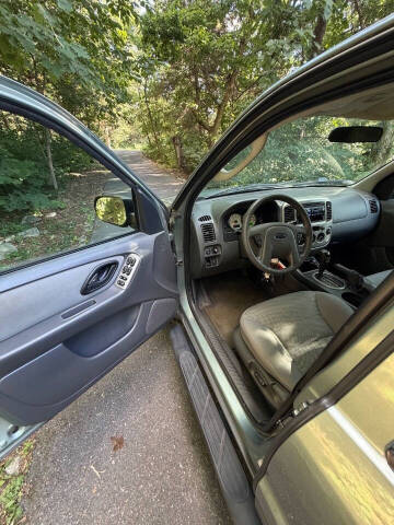 2005 Ford Escape XLT