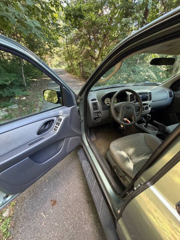 2005 Ford Escape XLT