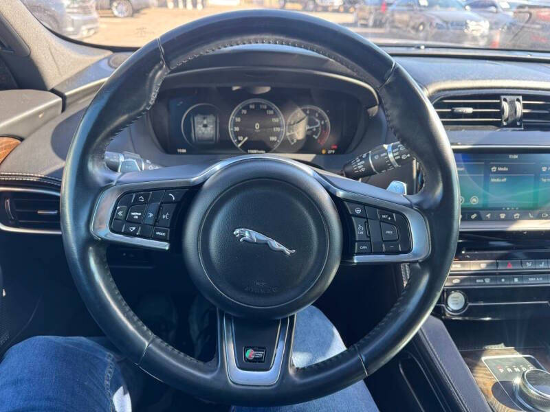 2017 Jaguar F-PACE S