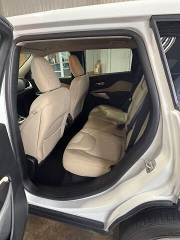 2017 Jeep Cherokee Sport