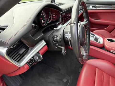 2017 Porsche Panamera Turbo
