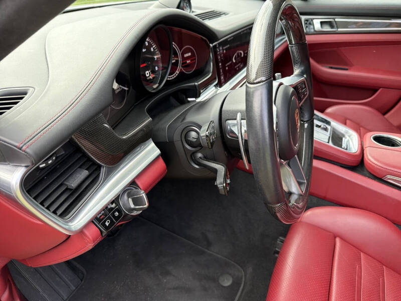 2017 Porsche Panamera Turbo