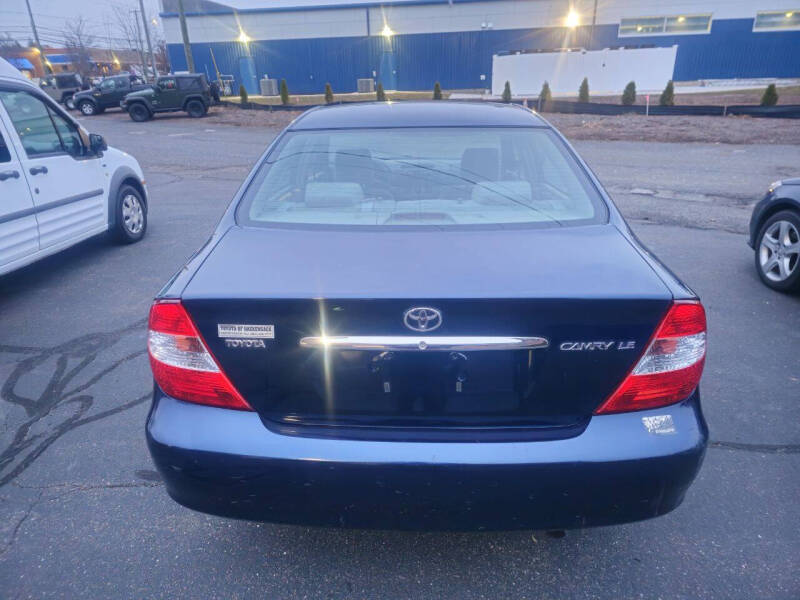 2004 Toyota Camry LE photo 7